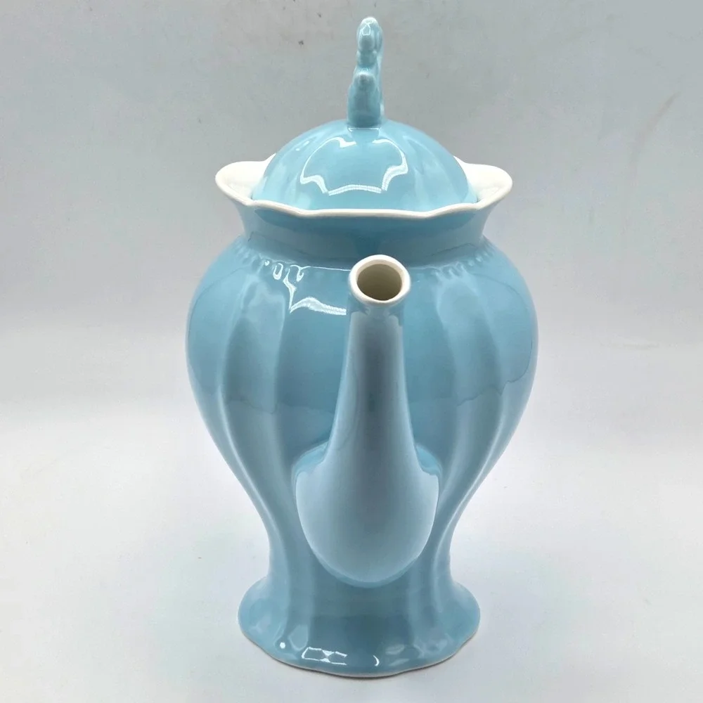 Fine Porcelain‎ English Teapot 37 Oz Light Blue Victoria Style Coffee Pot